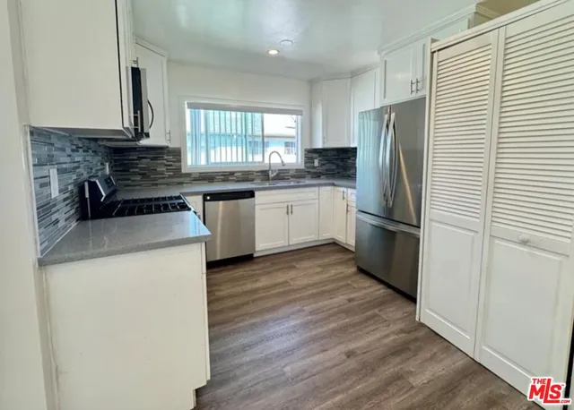$3,065 | 2040 South Sherbourne Drive, Unit 4, Los Angeles, CA 90034