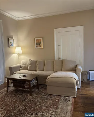 $2,200 | 437 Andre Hill, Northvale, NJ 07647