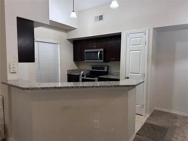 $2,150 | 9272 Lake Chase Island Way, Tampa, FL 33626