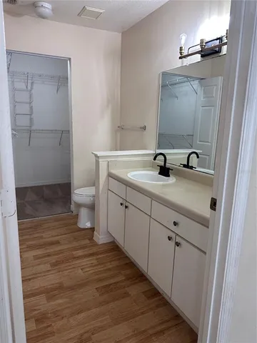 $2,150 | 9272 Lake Chase Island Way, Tampa, FL 33626