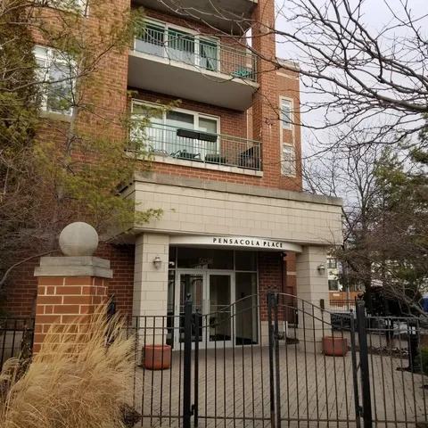 $2,700 | 5036 West Pensacola Avenue, Unit 402, Chicago, IL 60641