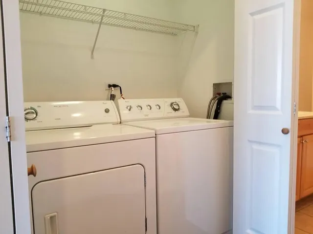 $2,600 | 5036 West Pensacola Avenue, Unit 402, Chicago, IL 60641