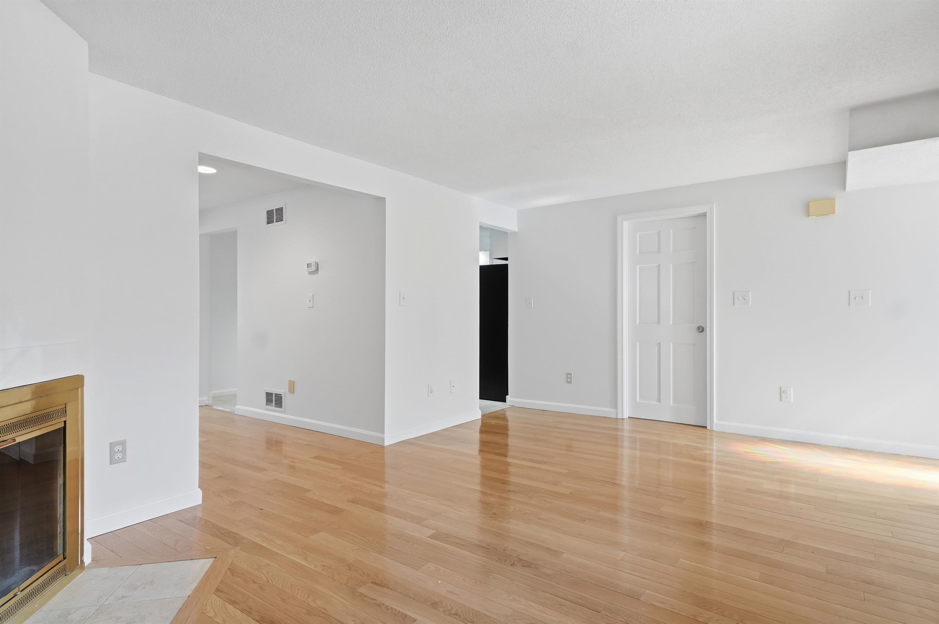 45 Stacey Circle Windham, NH 03087 - Photo 11 of 60