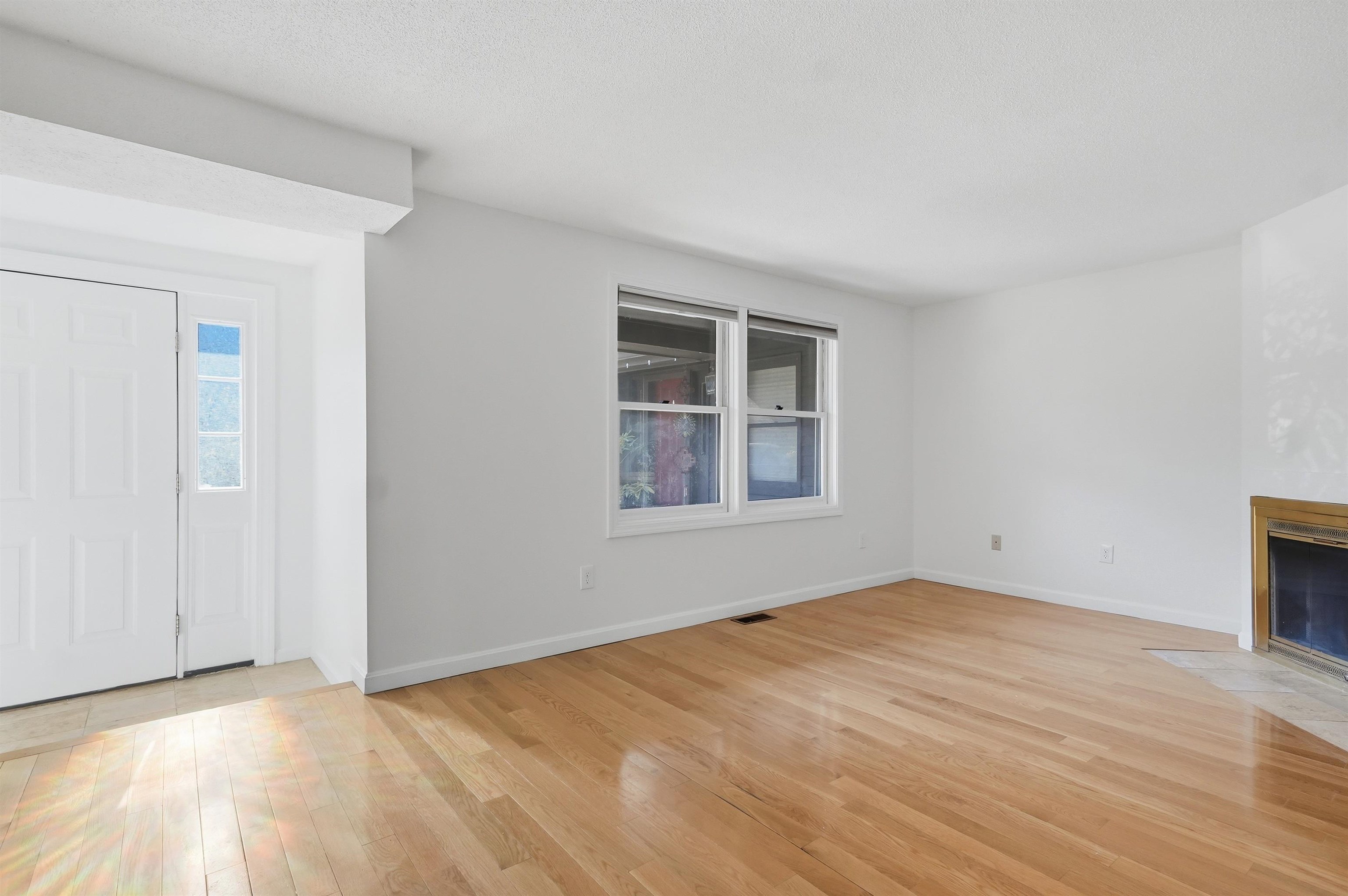 45 Stacey Circle Windham, NH 03087 - Photo 13 of 60