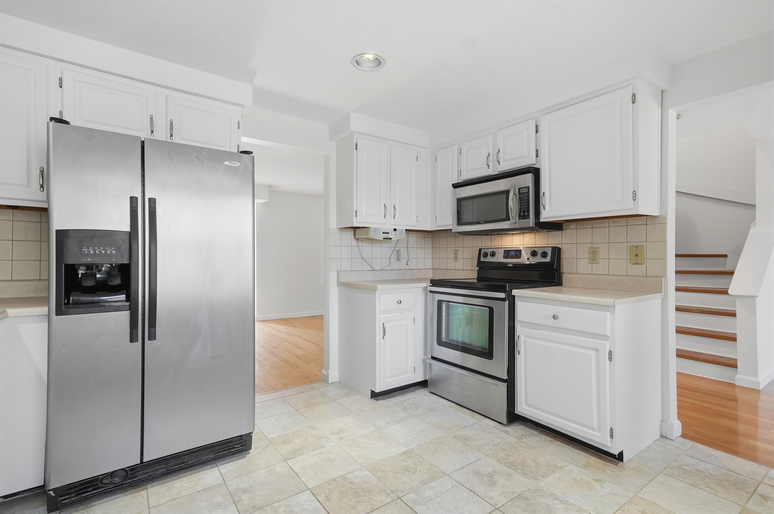 45 Stacey Circle Windham, NH 03087 - Photo 17 of 60