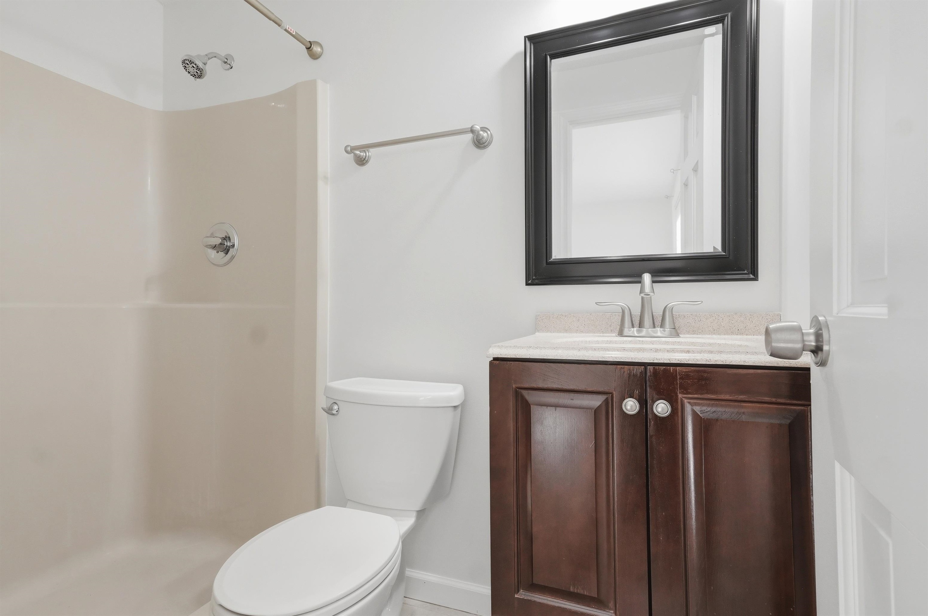 45 Stacey Circle Windham, NH 03087 - Photo 33 of 60