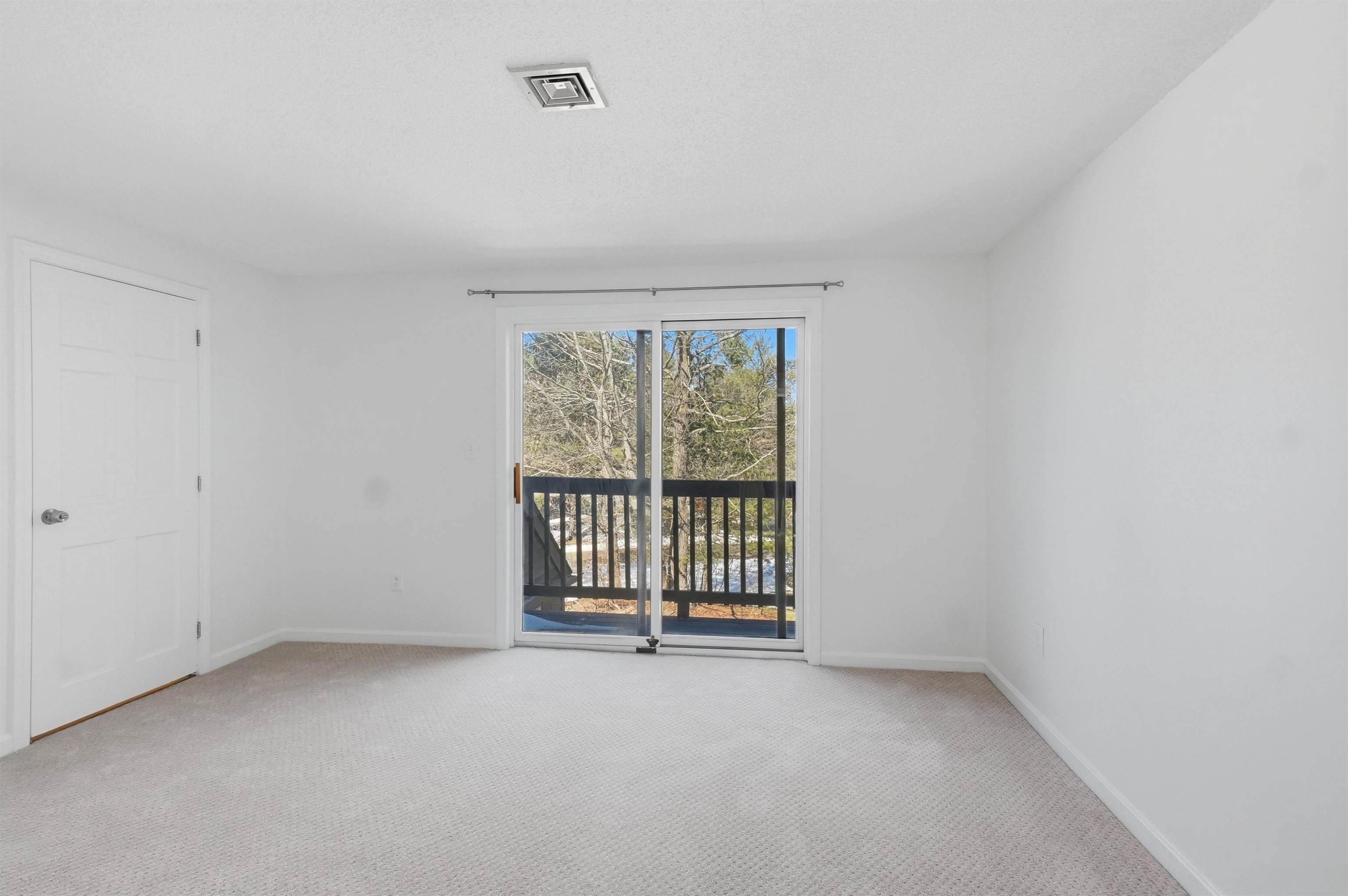 45 Stacey Circle Windham, NH 03087 - Photo 37 of 58