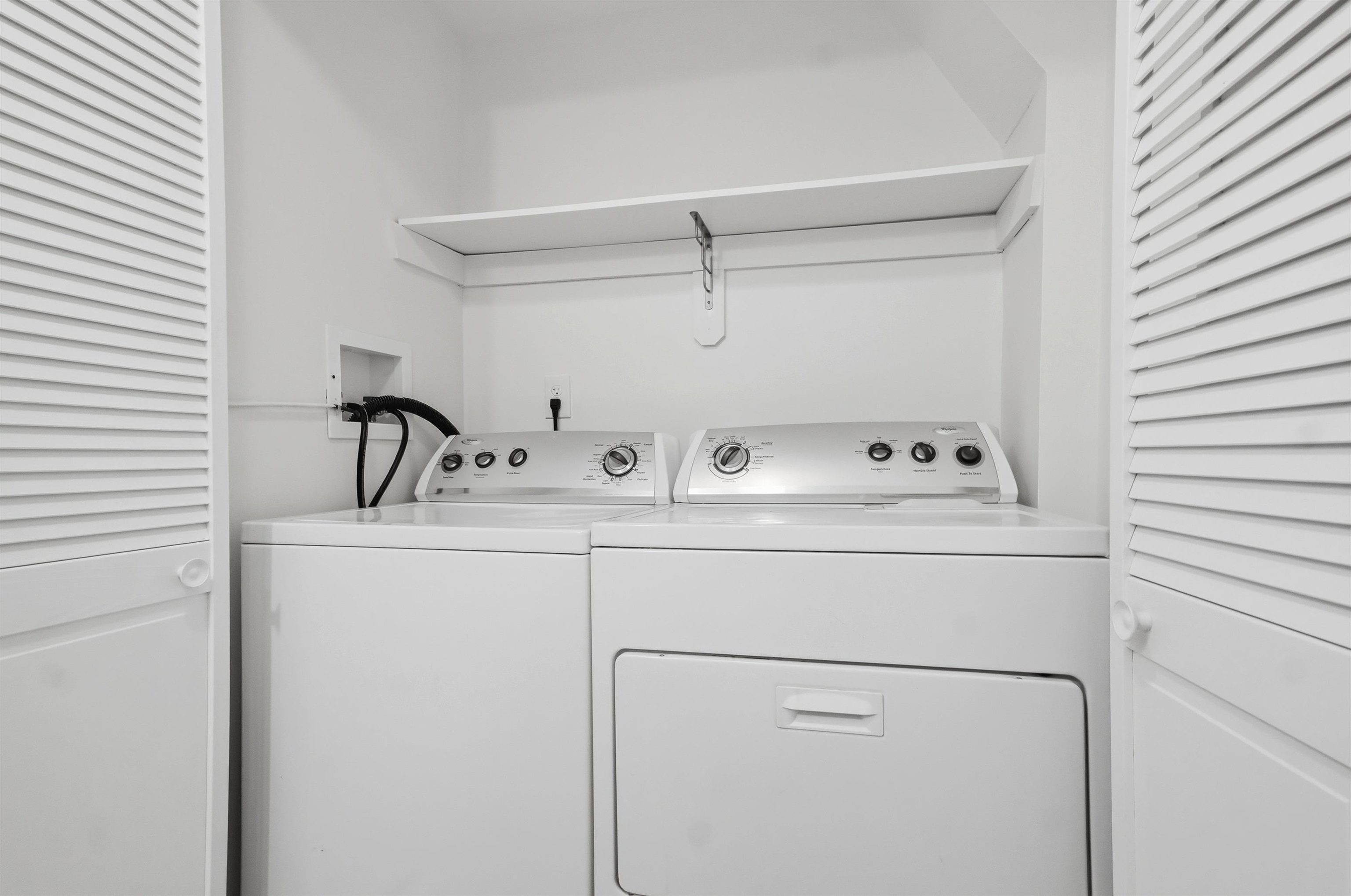 45 Stacey Circle Windham, NH 03087 - Photo 8 of 60