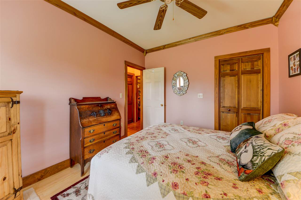 473 Jefferson Road Whitefield, NH 03598 - Photo 17 of 40