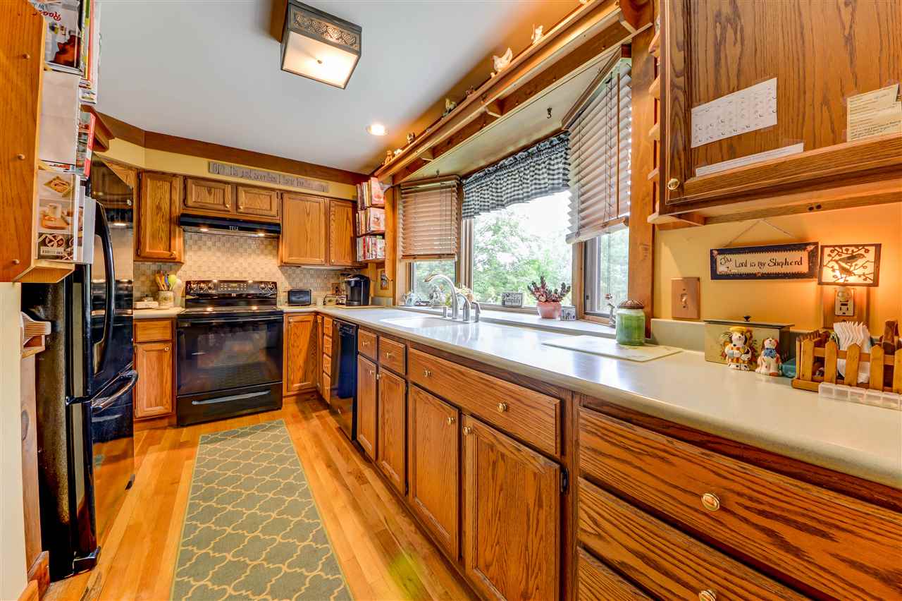 473 Jefferson Road Whitefield, NH 03598 - Photo 7 of 40