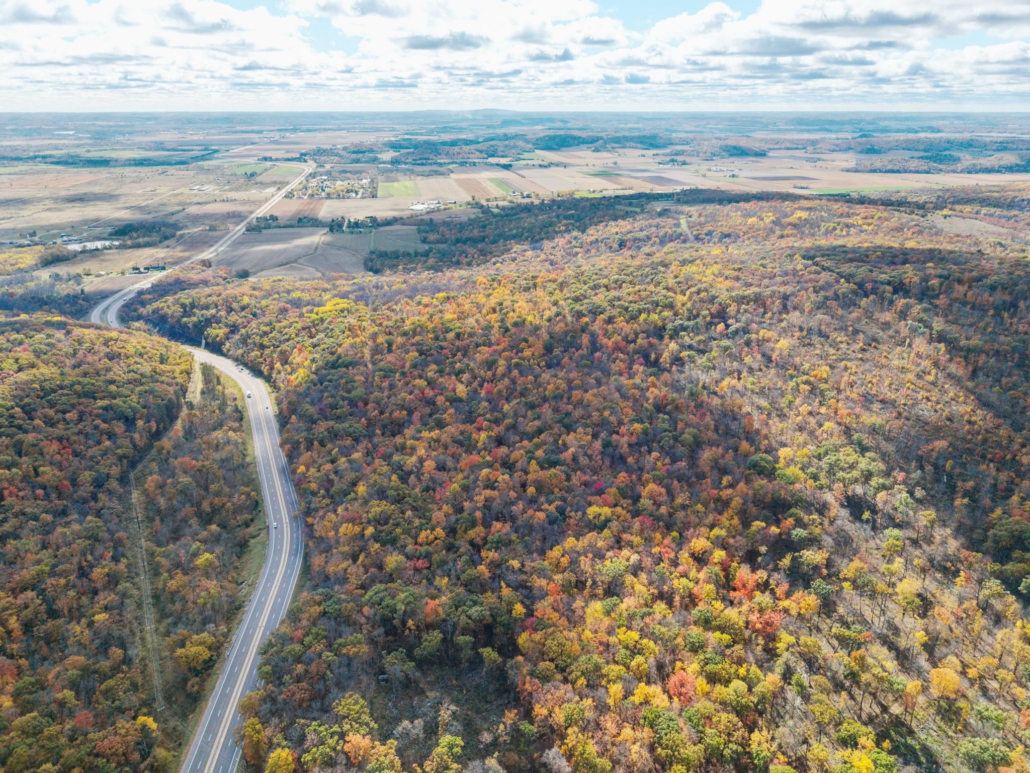 12 Highway 12 Baraboo, WI 53913 - Photo 3 of 10