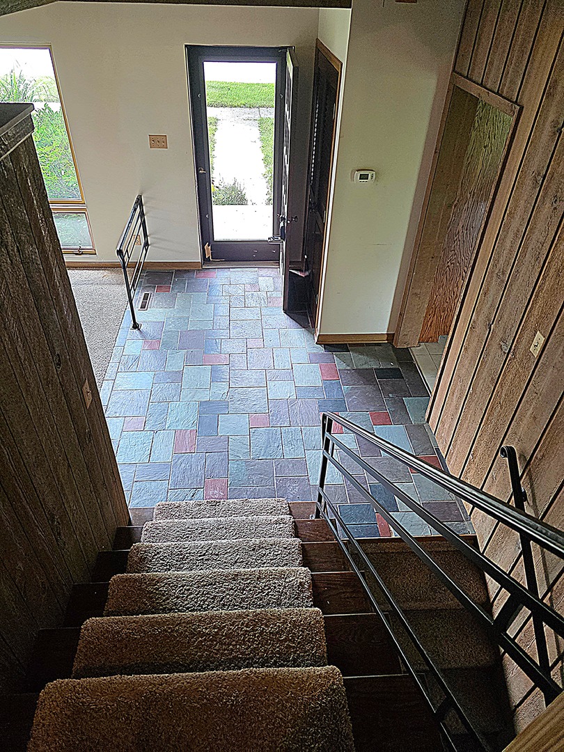 1546 Wheeler Street Woodstock, IL 60098 - Photo 9 of 32