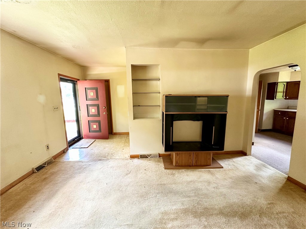 415 Genteel Ridge Road Wellsburg, WV 26070 - Photo 2 of 22 Living Room