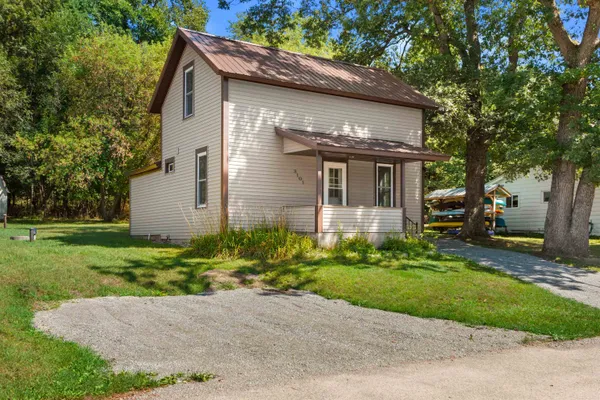 $179,900 | 3101 Oak Street, Nelsonville, WI 54458