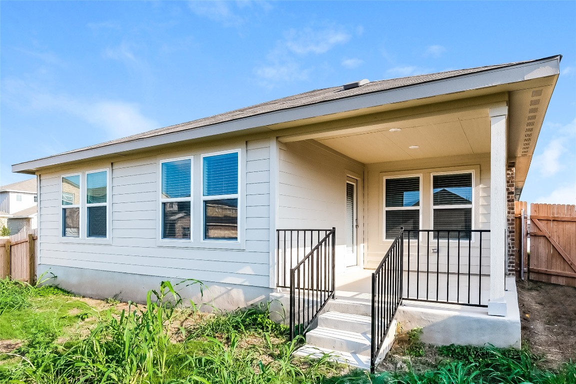 1021 Round Bale Road Hutto, TX 78634 - Photo 14 of 16 front view of a house