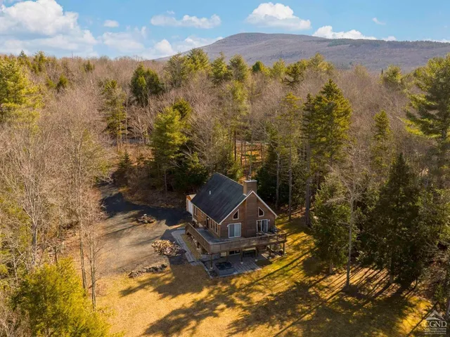 $690,000 | 73 Cross Road, Windham, NY 12496