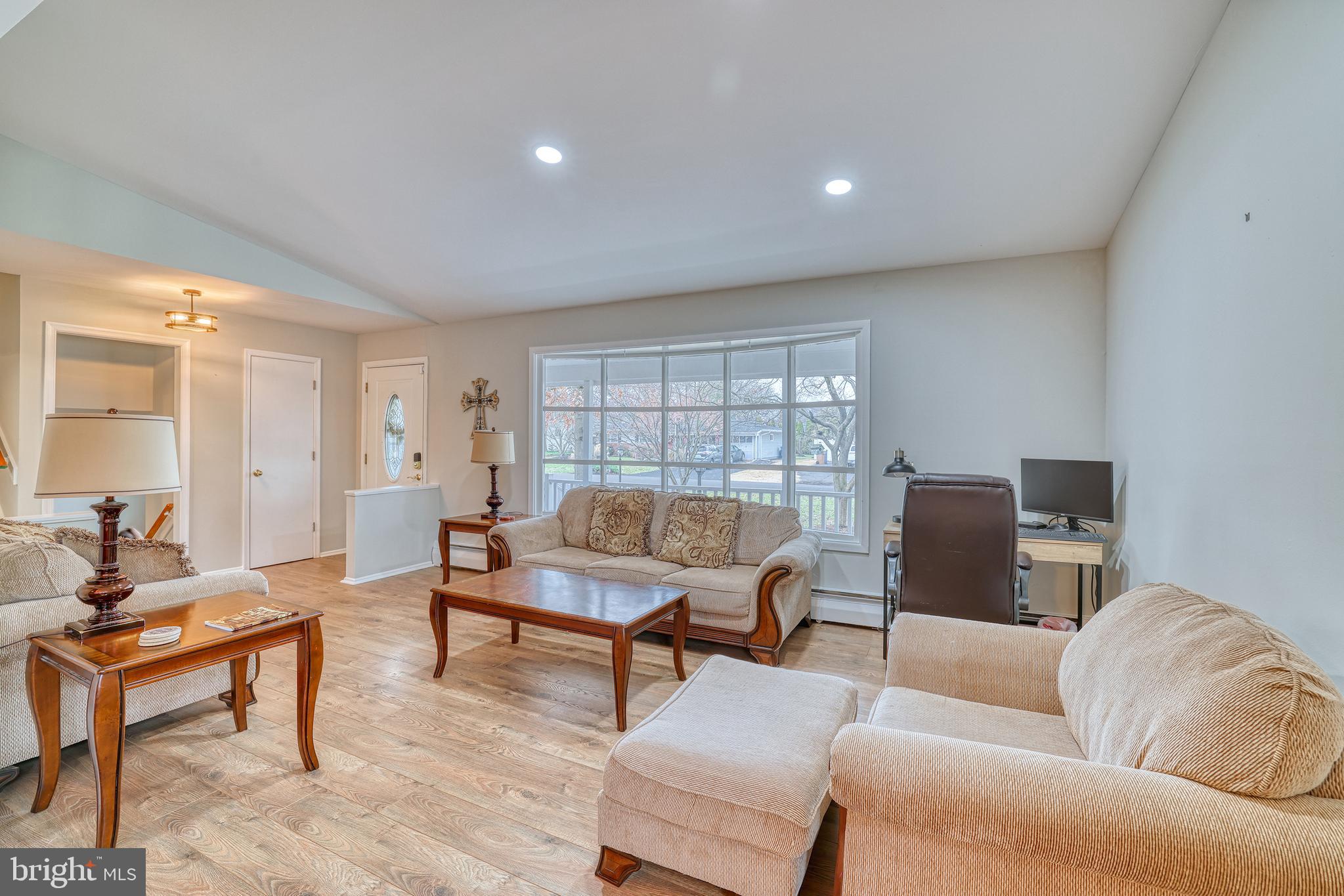 3 Riverdale Road Yardley, PA 19067 - Photo 3 of 30