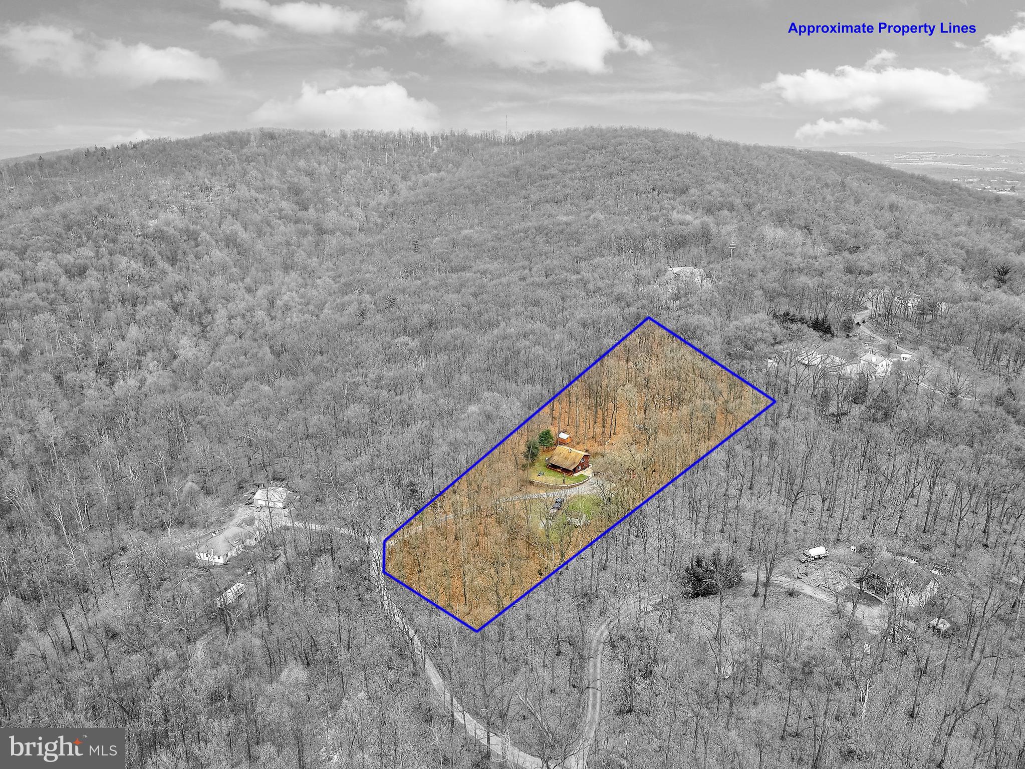6041 Mountain Road Dover, PA 17315 - Photo 8 of 49