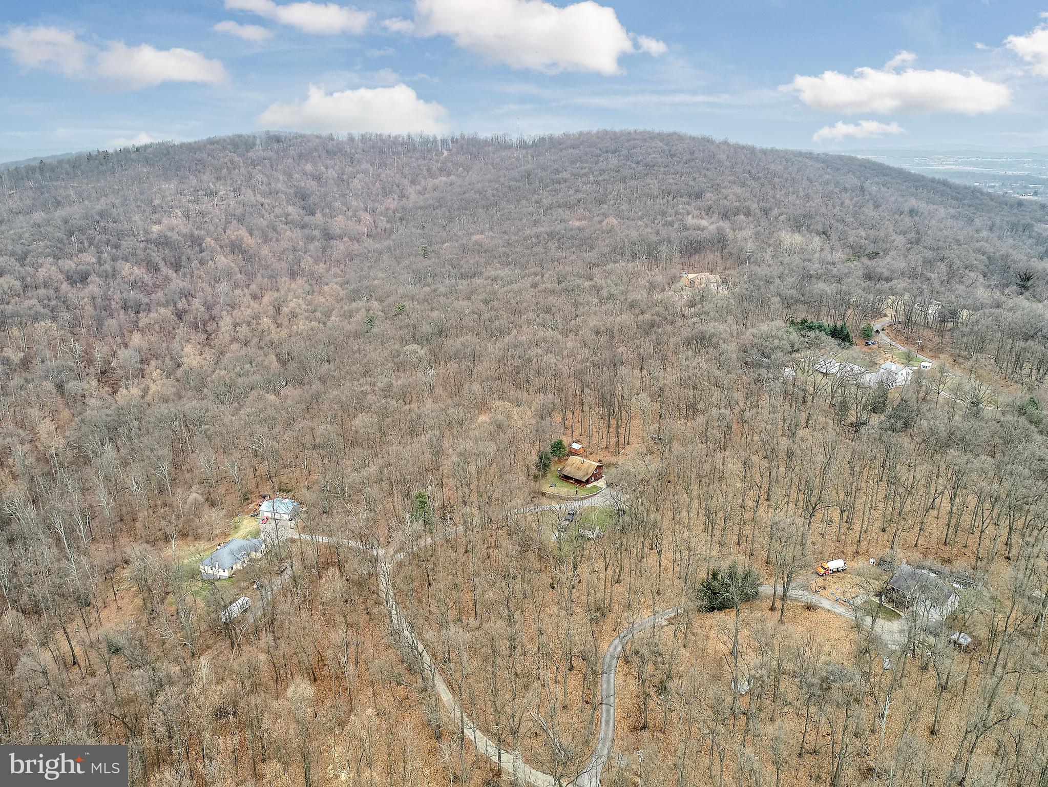 6041 Mountain Road Dover, PA 17315 - Photo 9 of 49