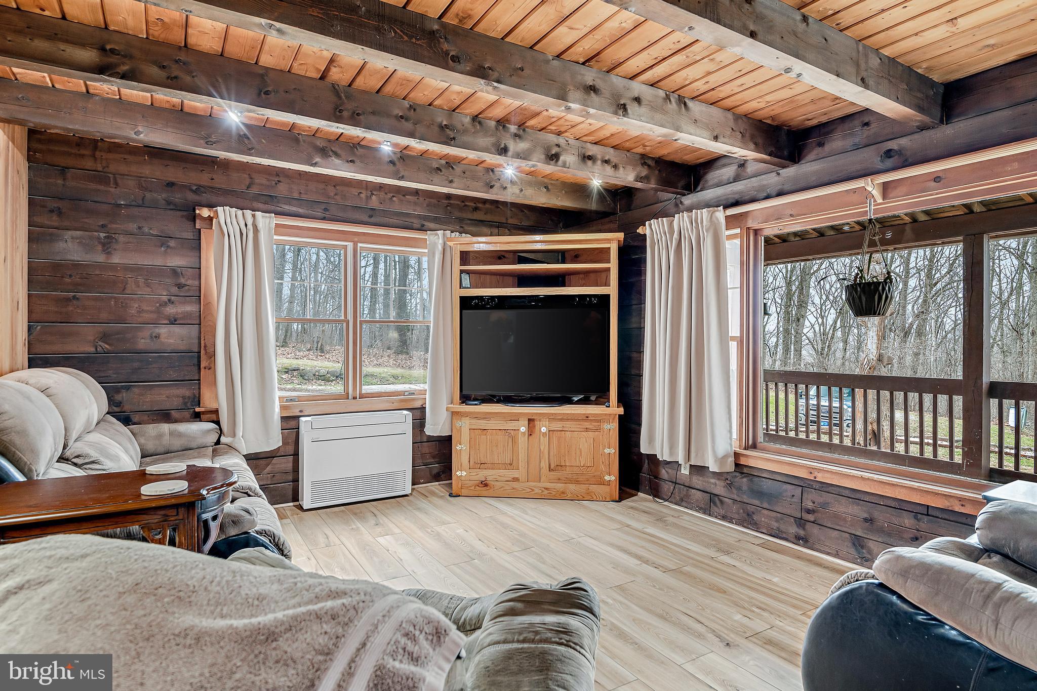 6041 Mountain Road Dover, PA 17315 - Photo 10 of 49