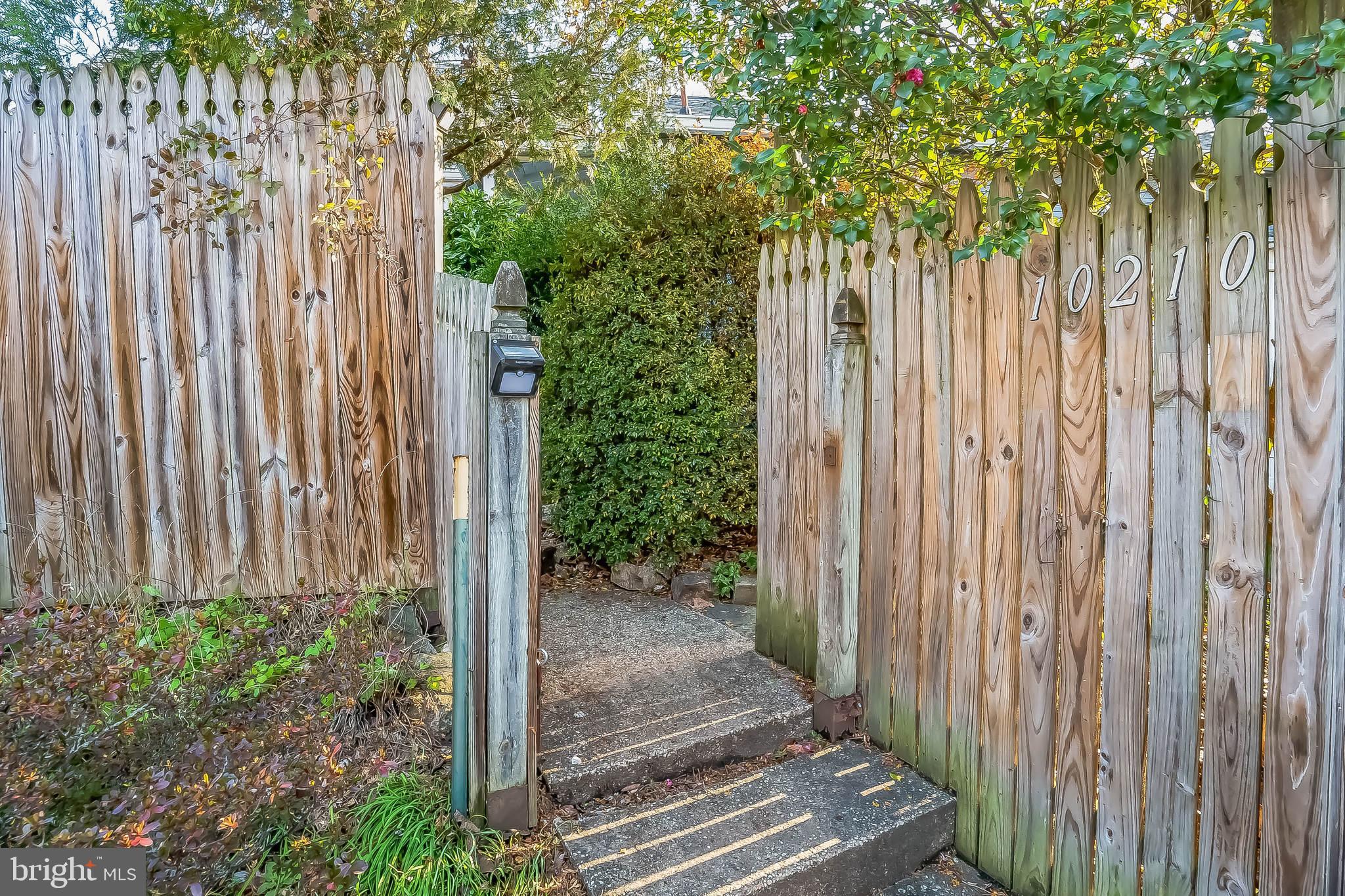 10210 Capitol View Avenue Silver Spring, MD 20910 - Photo 2 of 18