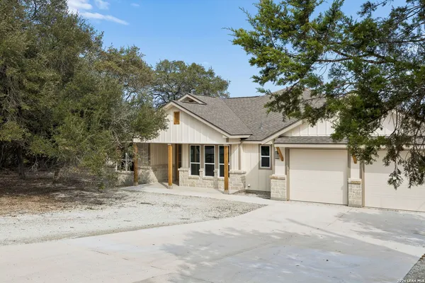 $484,900 | 1555 Birch Lane, Fischer, TX 78623
