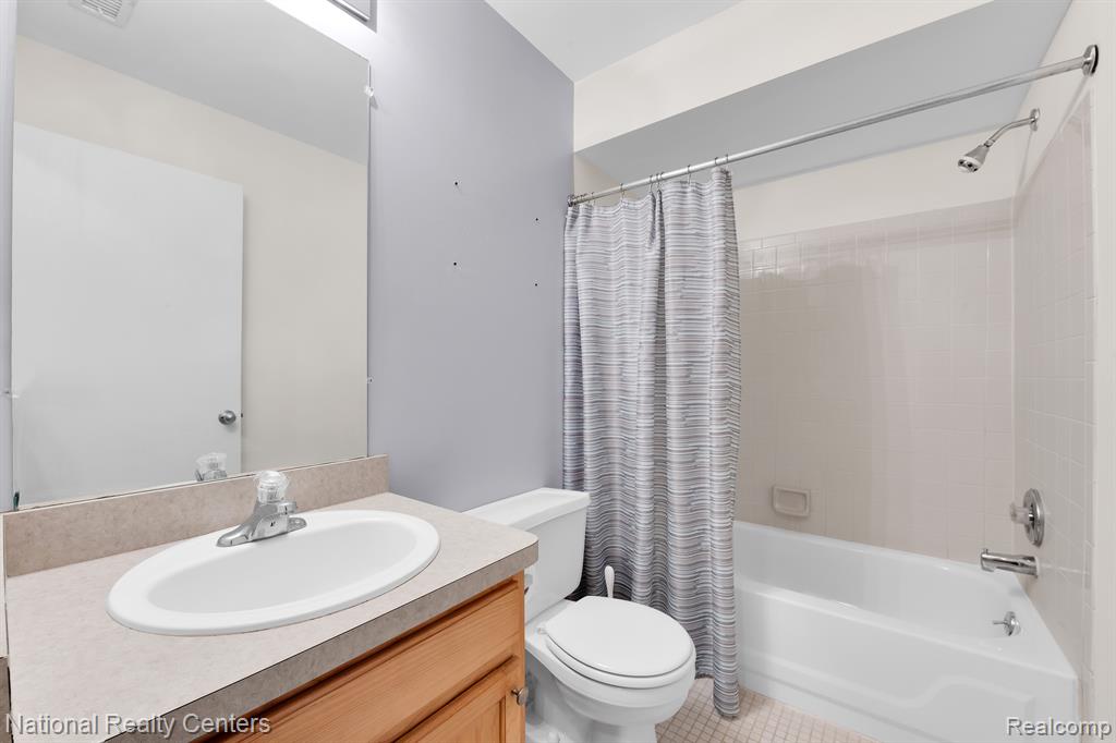 1613 O'Neil Circle Rochester Hills, MI 48307 - Photo 14 of 29
