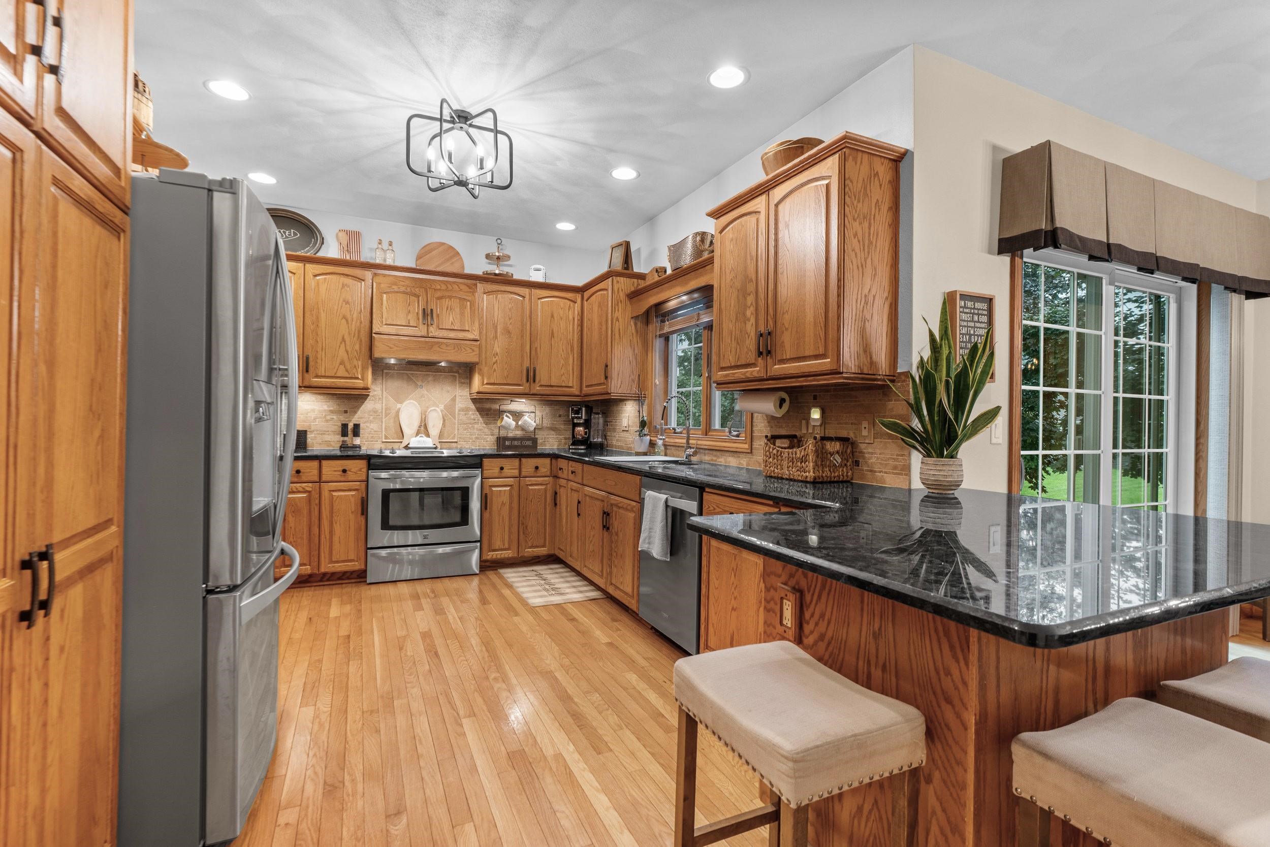 4469 Fieldwood Lane Appleton, WI 54913 - Photo 9 of 57 Gallery Image 9