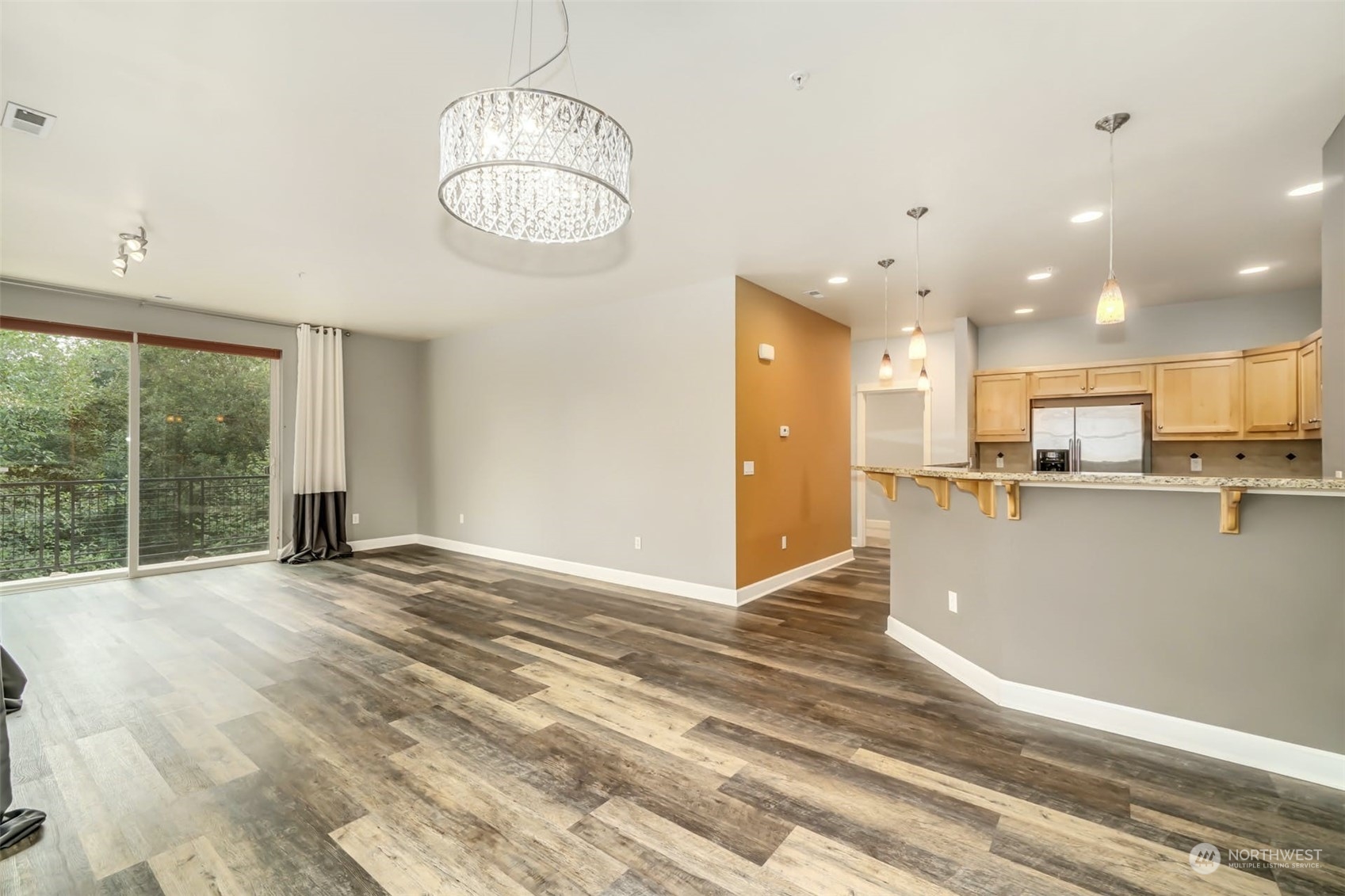 19102 20th Drive Southeast, Unit B201 Bothell, WA 98012 - Photo 3 of 20 Gallery Image 3