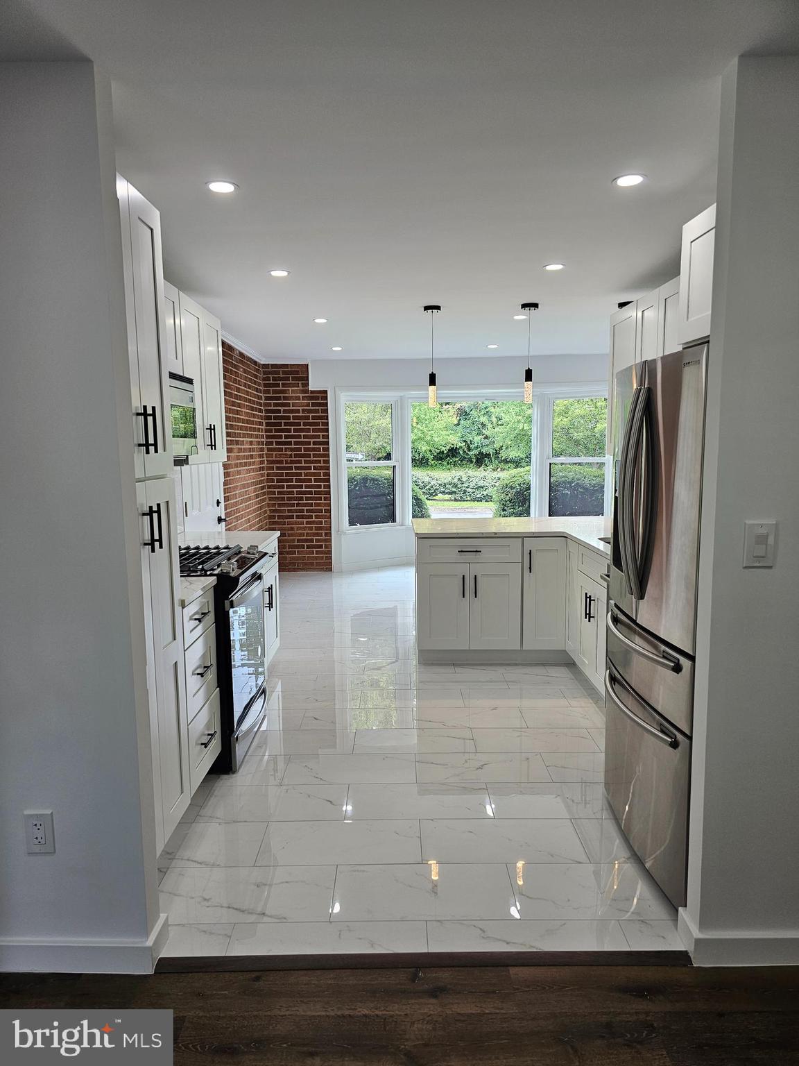 12913 Layhill Road Silver Spring, MD 20906 - Photo 13 of 49 Kitchen