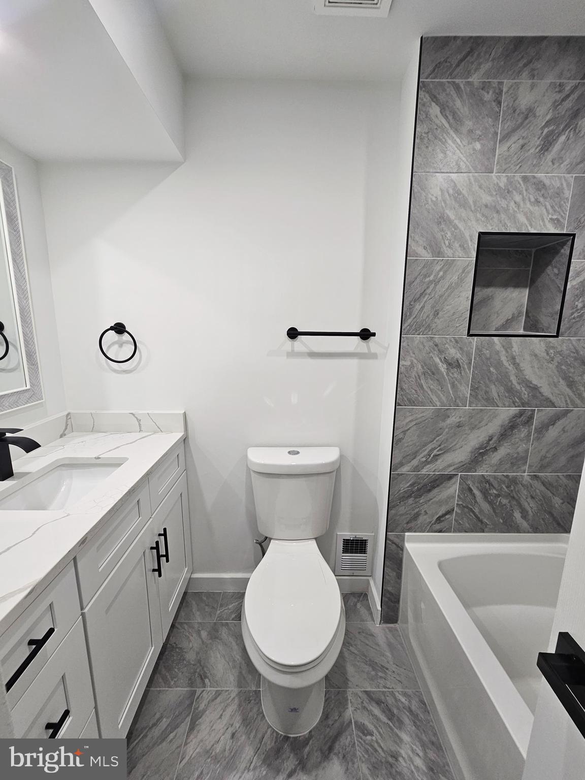 12913 Layhill Road Silver Spring, MD 20906 - Photo 24 of 49 2nd full bath