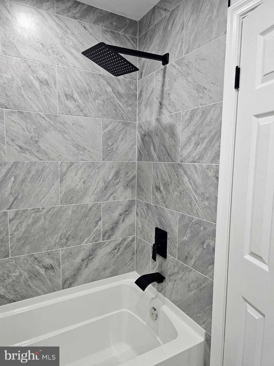 12913 Layhill Road Silver Spring, MD 20906 - Photo 26 of 49 2nd bath