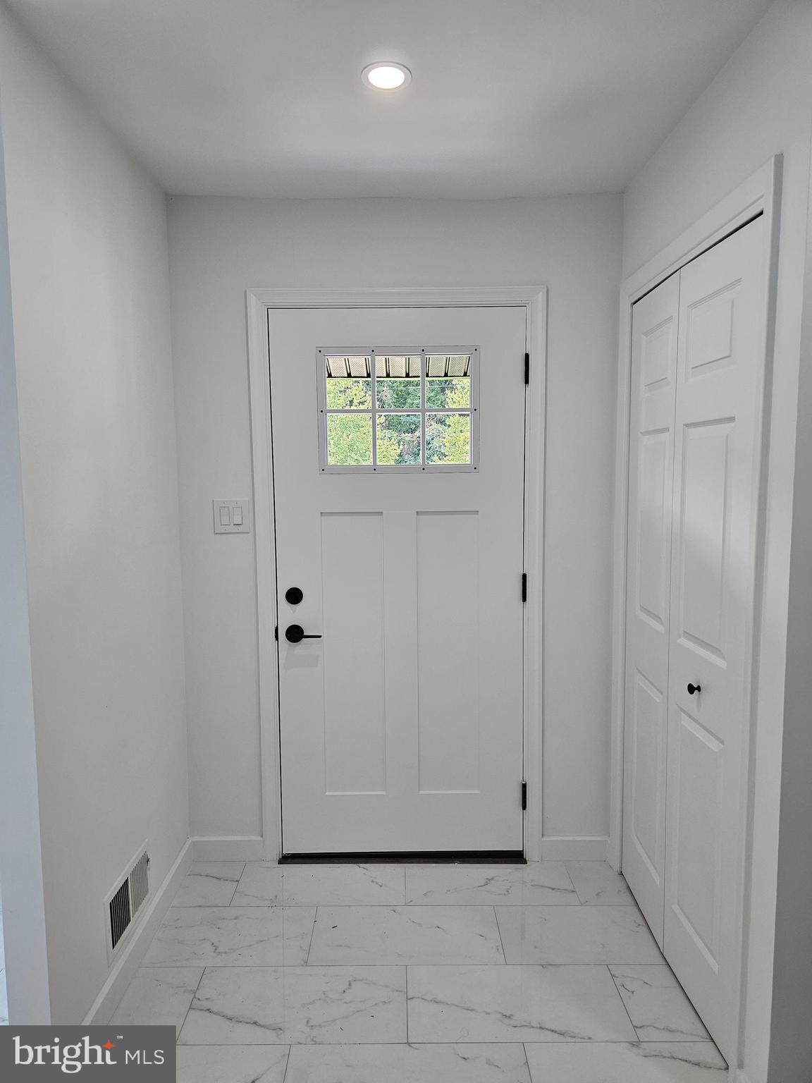 12913 Layhill Road Silver Spring, MD 20906 - Photo 34 of 49 Foyer, Front door entrance