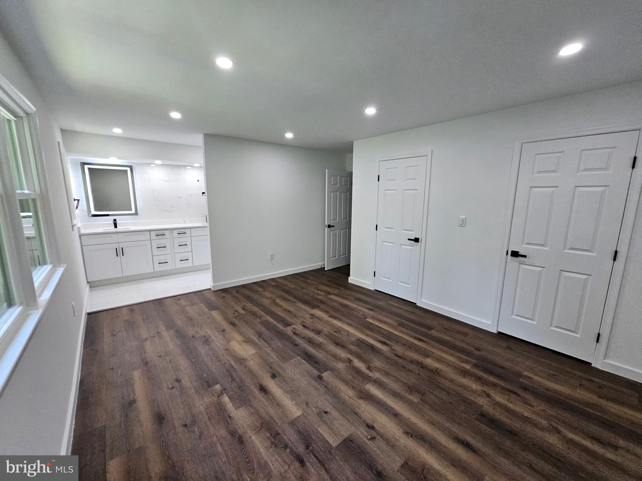 12913 Layhill Road Silver Spring, MD 20906 - Photo 4 of 49 Main bedroom