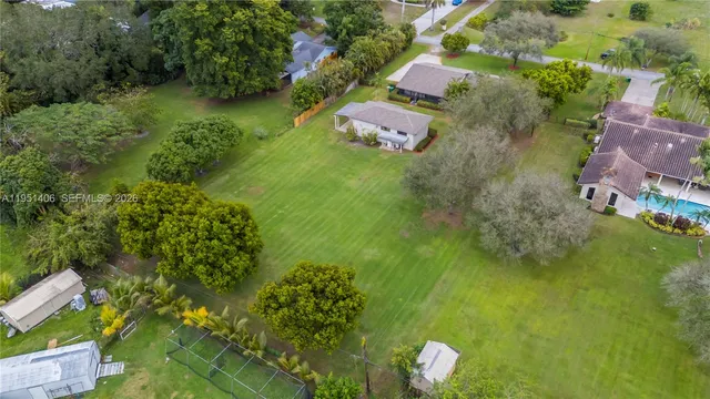 $980,000 | 2751 Southwest 137th Terrace, Davie, FL 33330