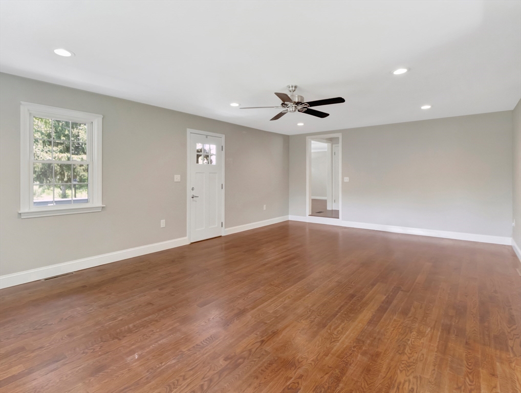 344 Old Post Road North Attleboro, MA 02760 - Photo 8 of 42