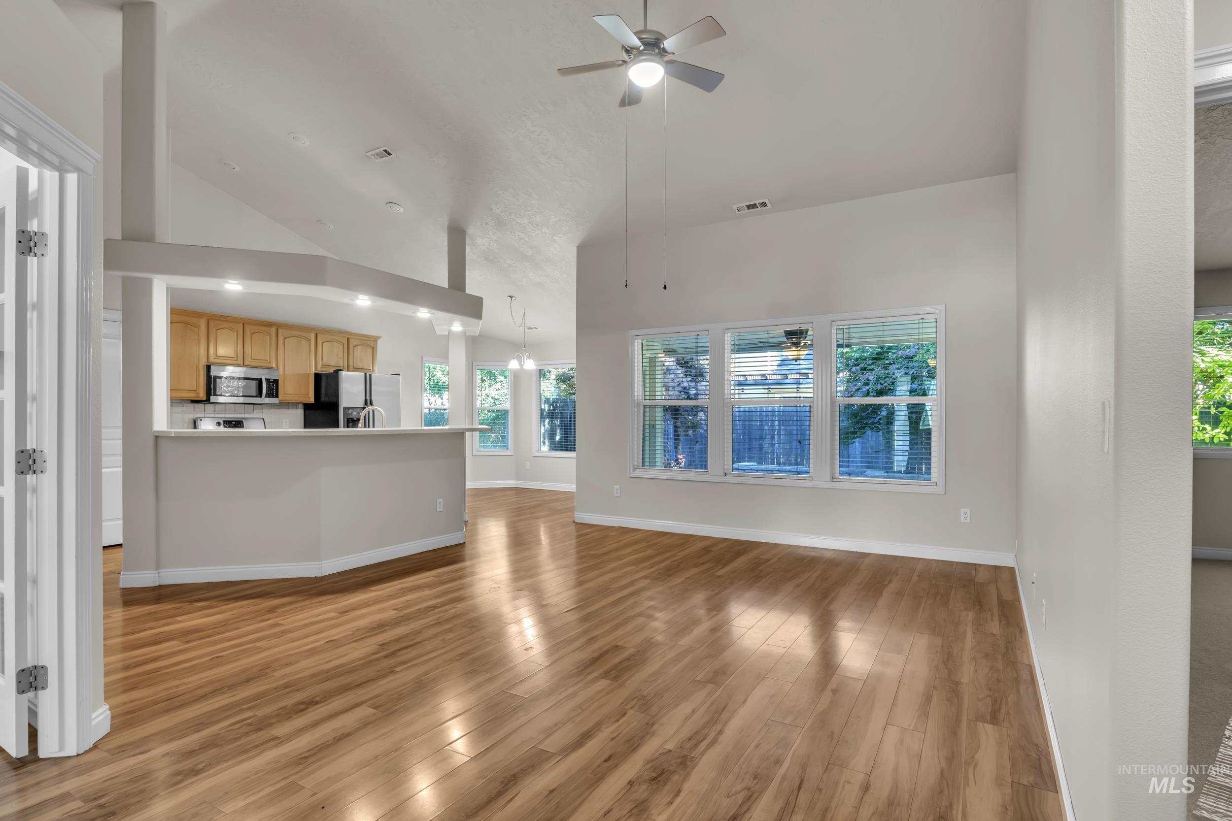 3886 North Price Way Meridian, ID 83646 - Photo 9 of 43