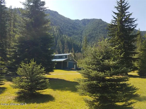 $1,200,000 | 300 Old Bull River Road, Noxon, MT 59853