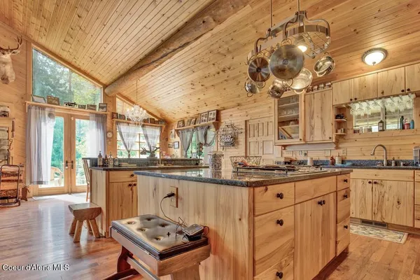 $1,200,000 | 300 Old Bull River Road, Noxon, MT 59853