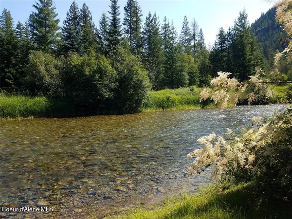 $1,200,000 | 300 Old Bull River Road, Noxon, MT 59853