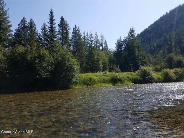 $1,200,000 | 300 Old Bull River Road, Noxon, MT 59853
