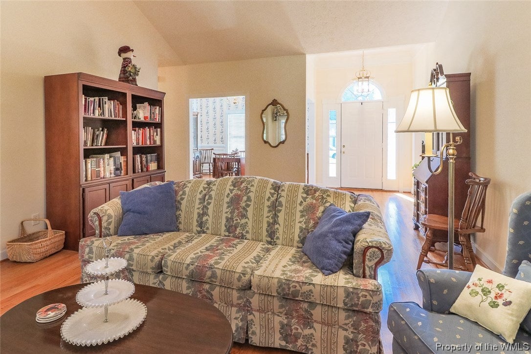 304 Reed Court Williamsburg, VA 23185 - Photo 5 of 28 Gallery Image 5