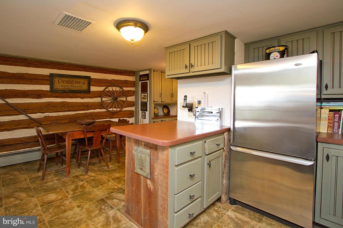 817 Disston View Drive Lititz, PA 17543 - Photo 11 of 47