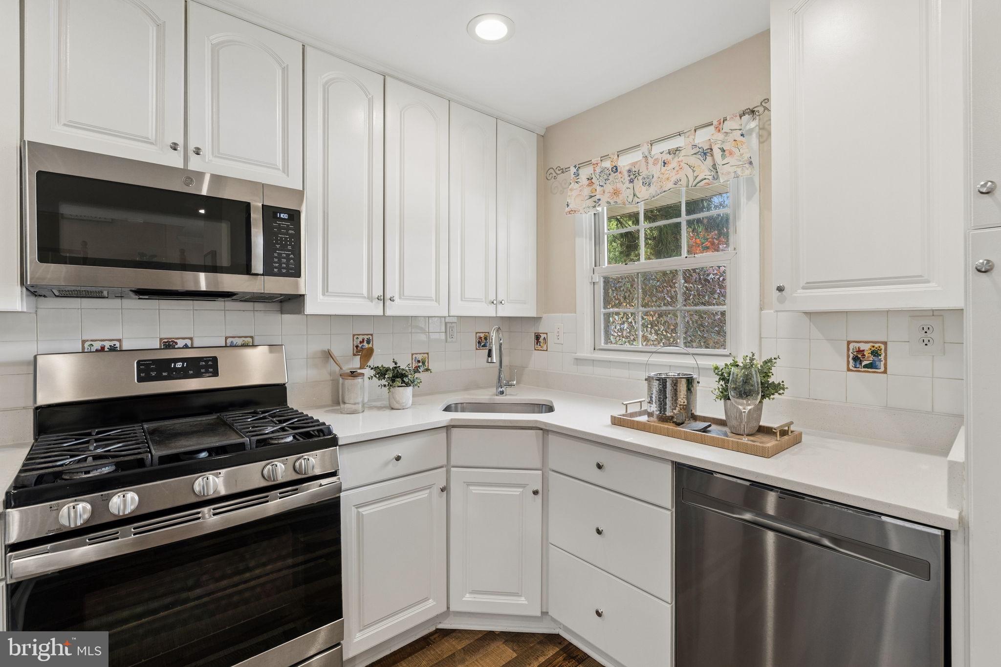 102 Othoridge Road Lutherville-Timonium, MD 21093 - Photo 10 of 43 Kitchen