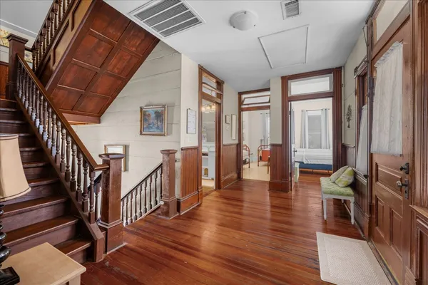 $449,500 | 501 West Moore Avenue, Moulton, TX 77975