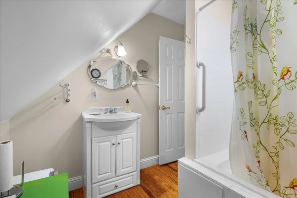 $449,500 | 501 West Moore Avenue, Moulton, TX 77975