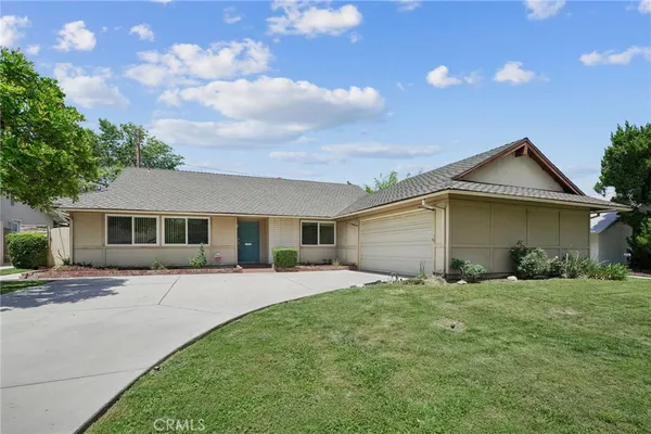 $829,000 | 22259 Bassett Street, Canoga Park, CA 91303