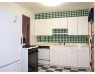 614 Brightberry Road Monroeville, PA 15146 - Photo 5 of 7 Kitchen.