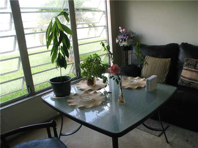 18761 Garbo Terrace, Unit 4 Boca Raton, FL 33496 - Photo 8 of 14 Family/Great Room