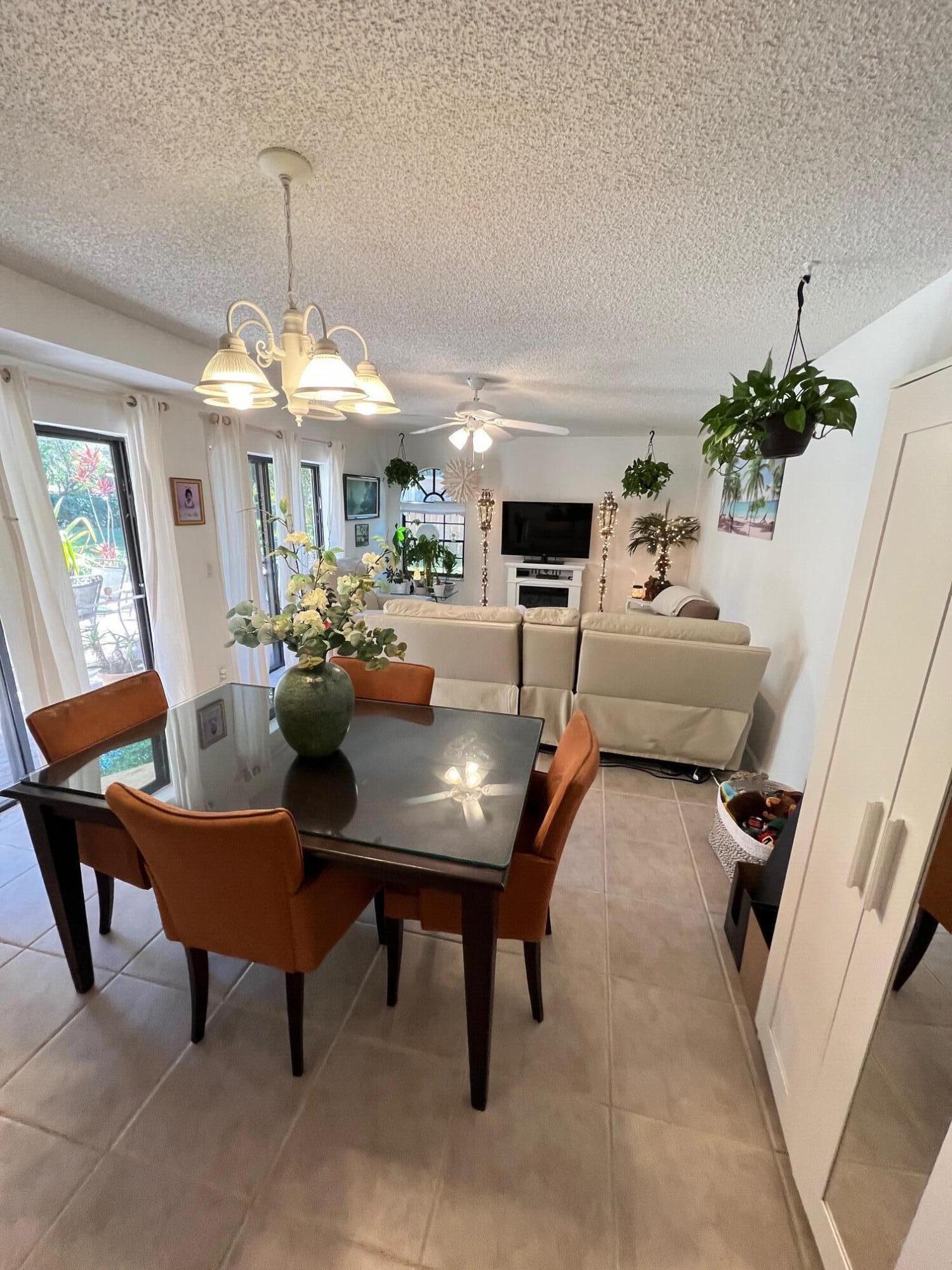 8104 Severn Drive, Unit C Boca Raton, FL 33433 - Photo 3 of 14 DINING ROOM -LIVING ROOM